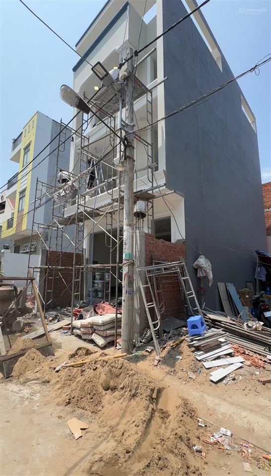 Bán đất tại huỳnh tấn phát, 4,5 tỷ, 80m2, mặt tiền 5m nở hậu 6m, đường rộng 7m, pháp lý đầy đủ.