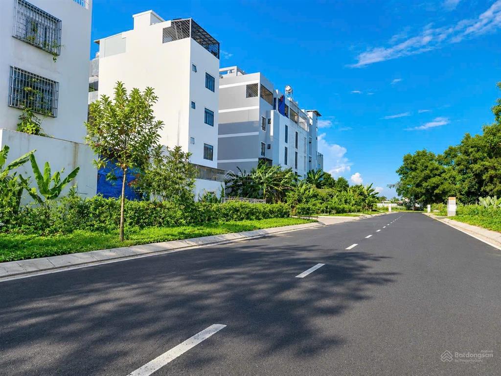 Bán đất đường hoàng quốc việt, phú thuận, dtcn 60,5m², giá 7 tỷ 590 triệu, đường 8m  0937 075 ***