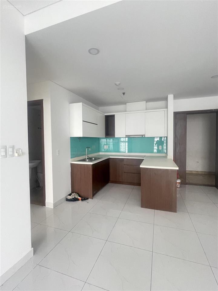 Bán gấp căn hộ 2pn hưng phát 2 silver star 75,2m2 chỉ 3.8tỷ có nội thất, có sổ hồng.  0902 534 ***