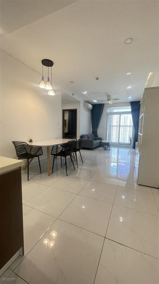 Bán gấp căn hộ 2pn hưng phát 2 silver star chỉ 3.5 tỷ có nội thất, có sổ hồng.  0902 534 ***