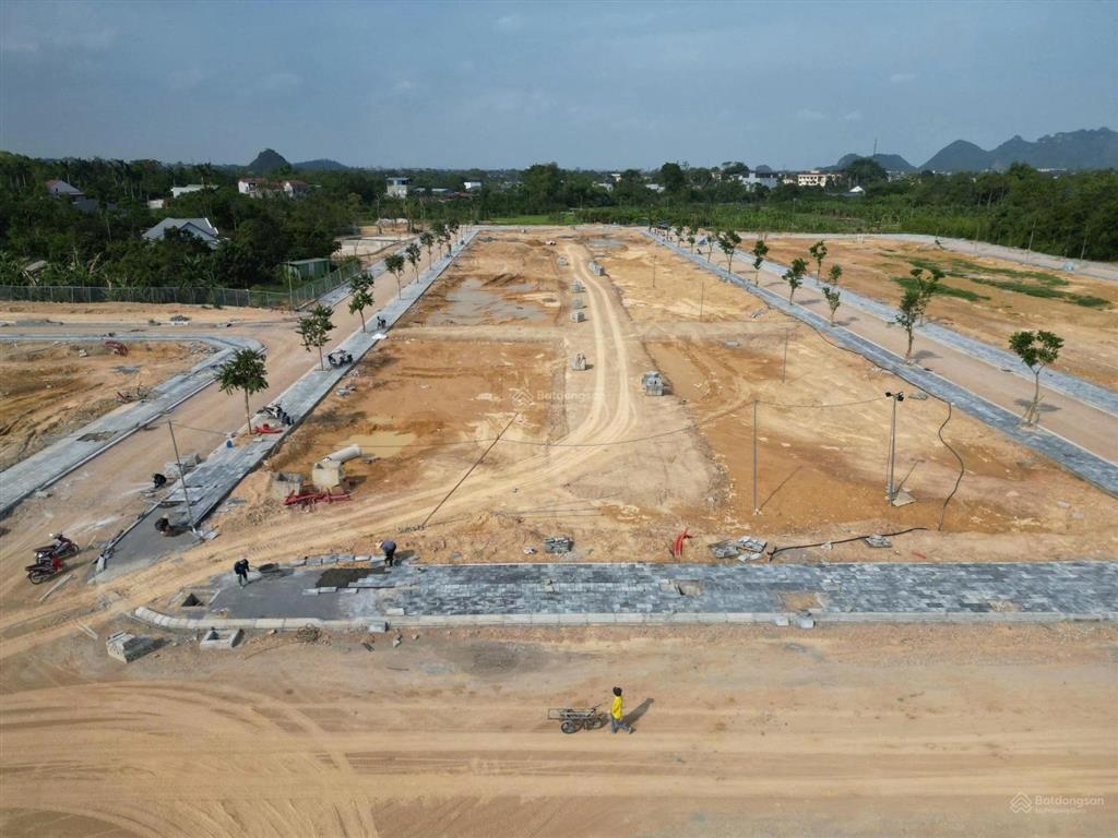 Biệt thự nghỉ dưỡng ven đô hà nội 176m2 giá chỉ 19,7 tr/m2, cạnh vành đai 5 sẵn sổ đỏ lâu dài