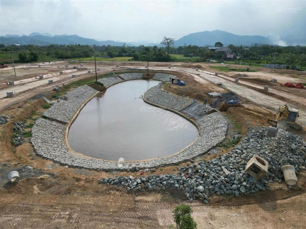 Biệt thự nghỉ dưỡng ven đô hà nội 176m2 giá chỉ 19,7 tr/m2, cạnh vành đai 5 sẵn sổ đỏ lâu dài