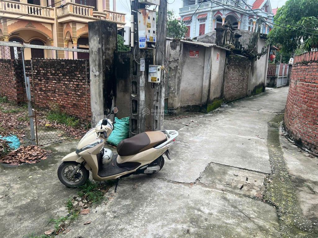 Bán 196m2 (chia 2 được) thôn dư xá, ninh xá. huyện thuận thành. bắc ninh.  0985 299 ***