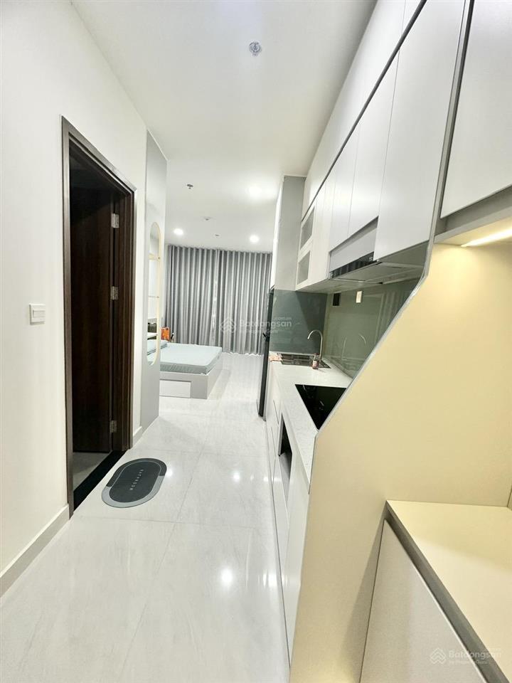 Cần bán căn ot 30m2 full nội thất (đẹp) view đẹp sẵn hđ thuê 2.5 tỷ sunrise riverside 0909 113 ***