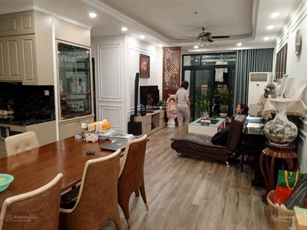 Mình chính chủ bán gấp căn 2 pn dt 65m2 view hồ giá 4.3 tỷ  0843 197 ***