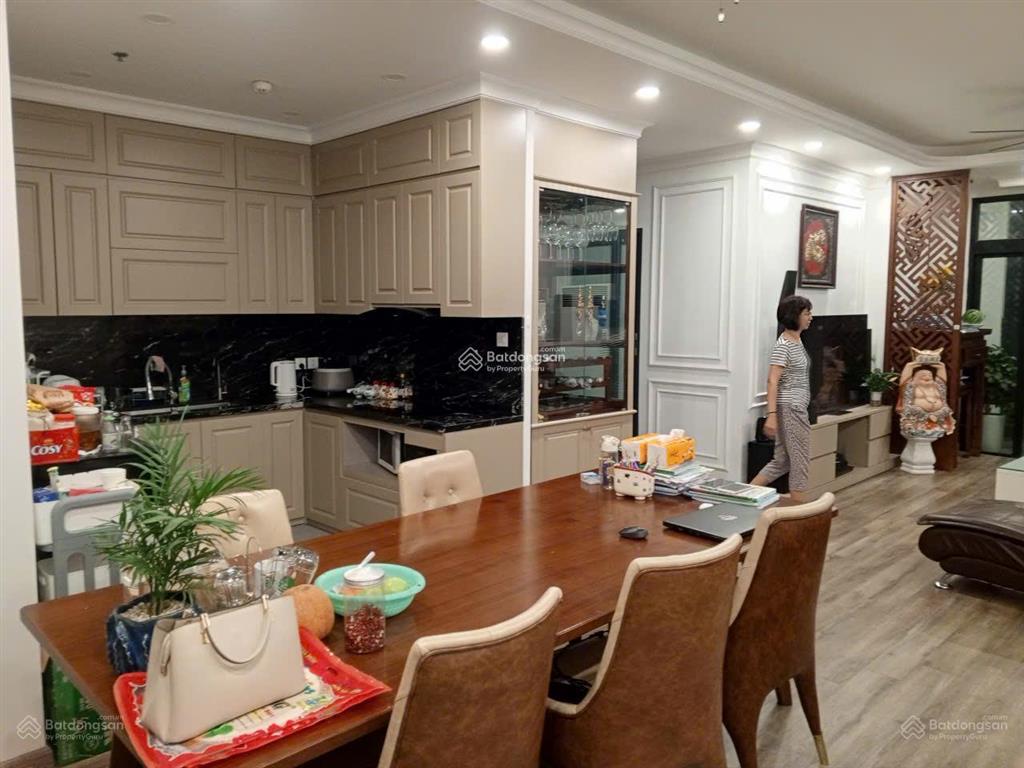 Mình chính chủ bán gấp căn 2 pn dt 65m2 view hồ giá 4.3 tỷ  0843 197 ***