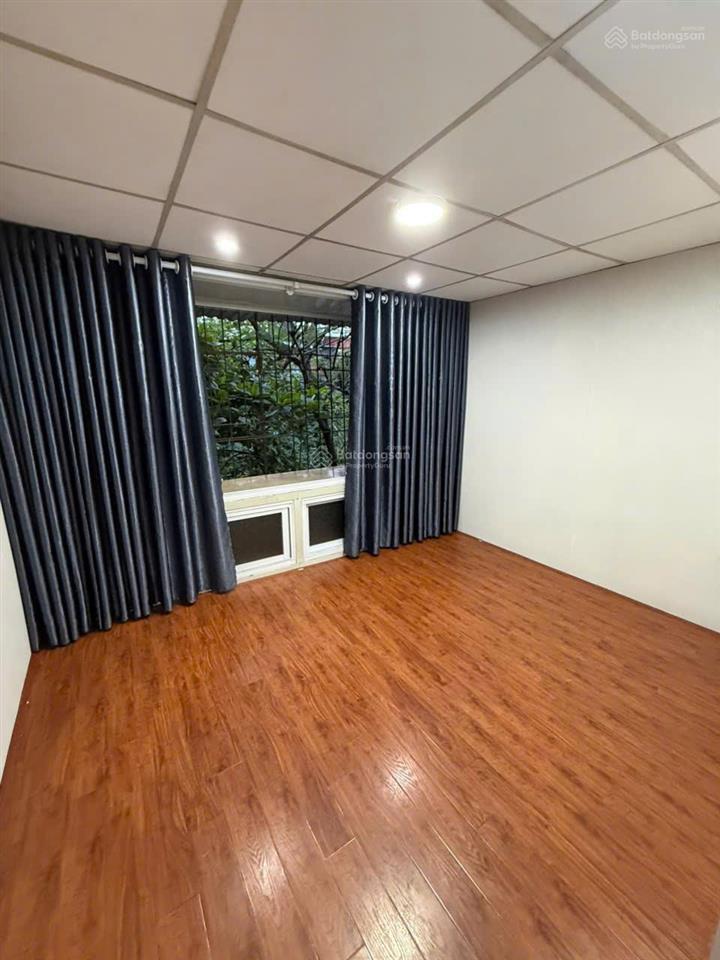 Bán căn hộ tập thể a10 nghĩa tân, 65m2 nhà đẹp 2 phòng ngủ, vs khép kín view sân chơi 3tỷ350
