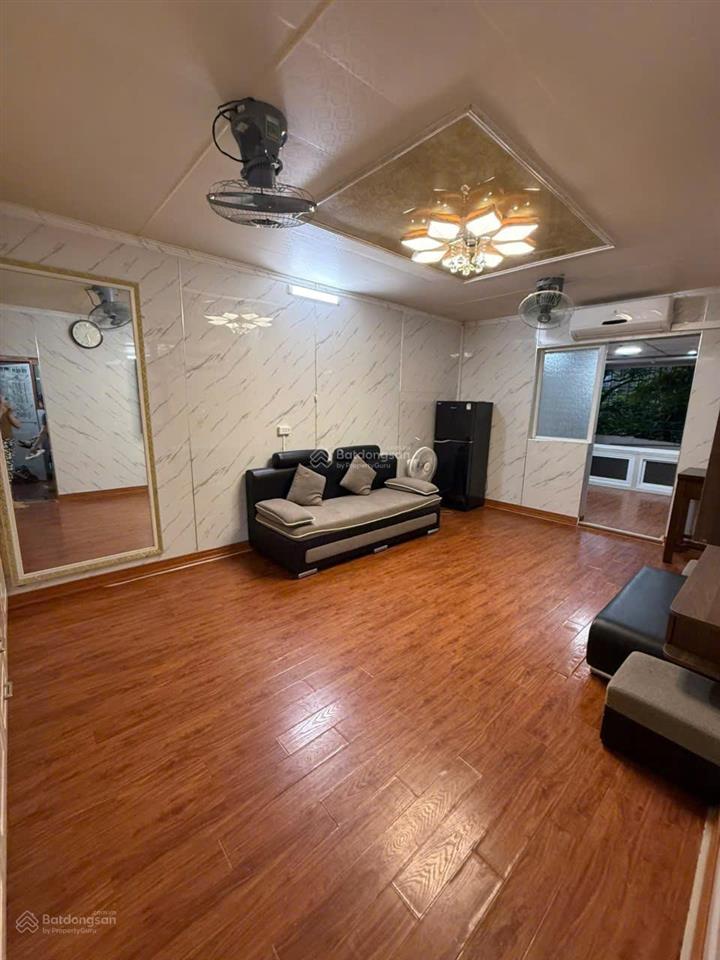 Bán căn hộ tập thể a10 nghĩa tân, 65m2 nhà đẹp 2 phòng ngủ, vs khép kín view sân chơi 3tỷ350