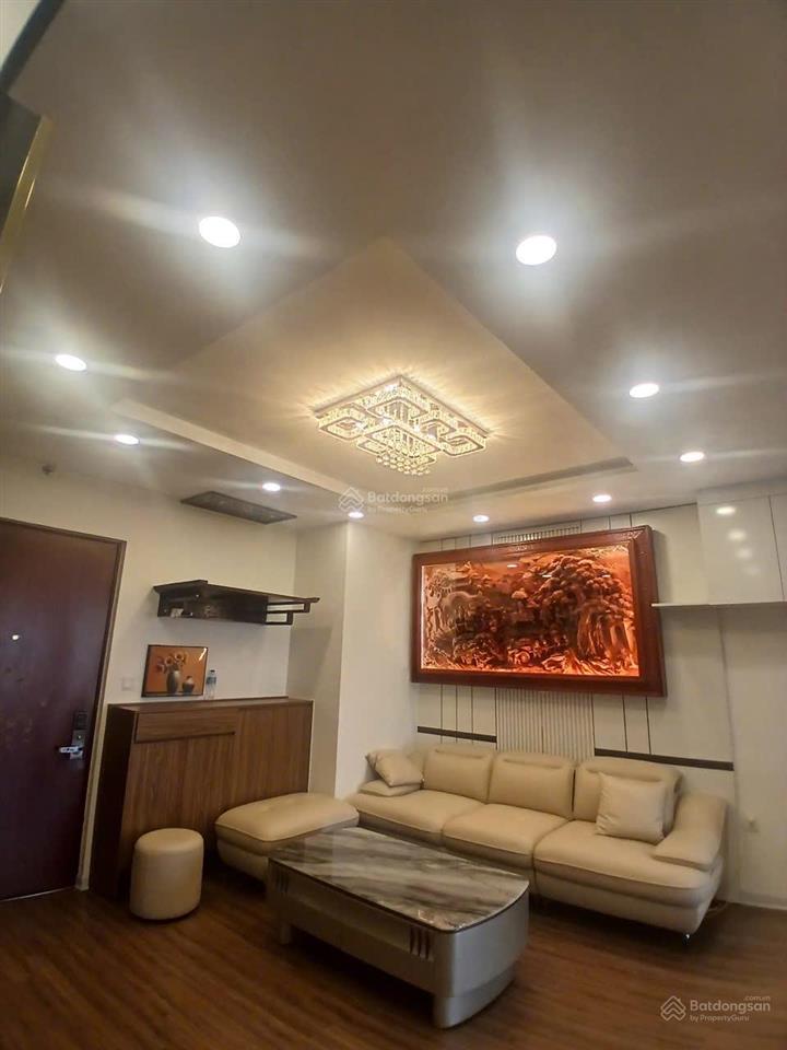 Chính chủ cần bán trước tết căn 2pn view pháo hoa vin cổ loa