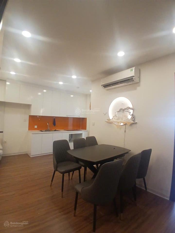 Chính chủ cần bán trước tết căn 2pn view pháo hoa vin cổ loa