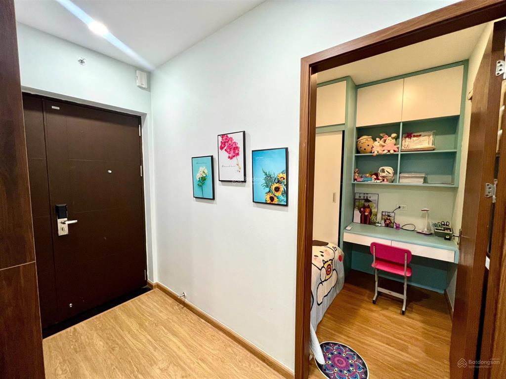 Giảm giá 500tr, chính chủ cần bán căn 3pn sát vinhomes riverside, full đồ.  ngay