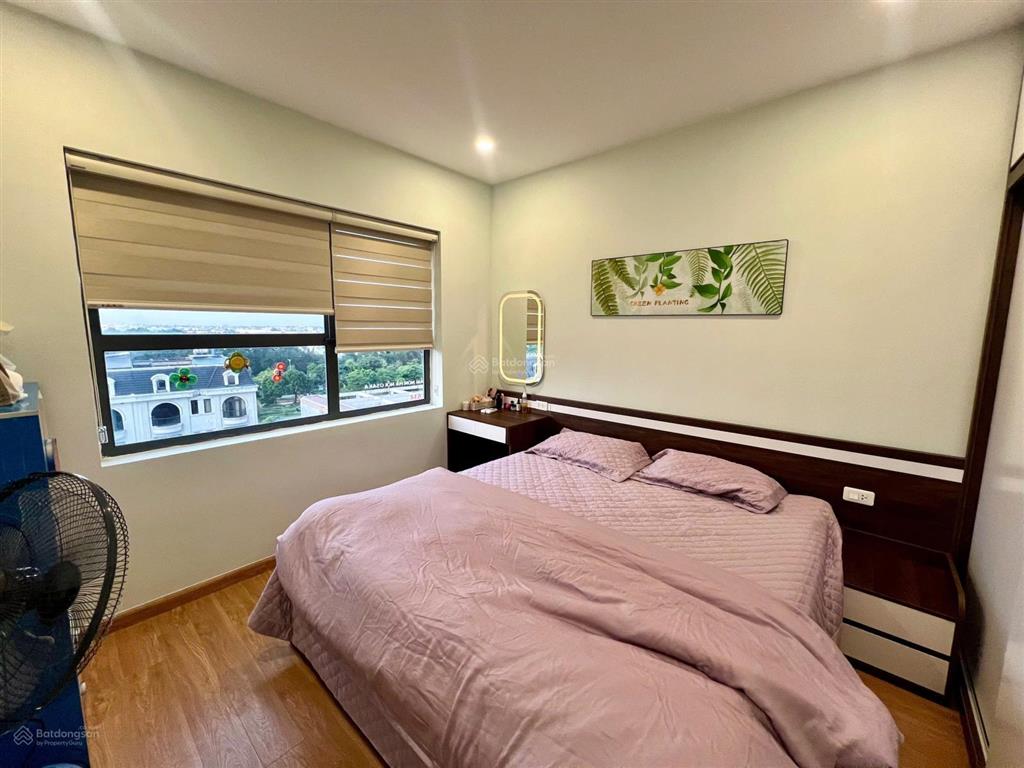 Giảm giá 500tr, chính chủ cần bán căn 3pn sát vinhomes riverside, full đồ.  ngay