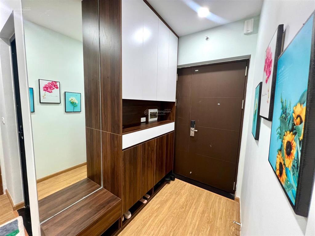 Giảm giá 500tr, chính chủ cần bán căn 3pn sát vinhomes riverside, full đồ.  ngay