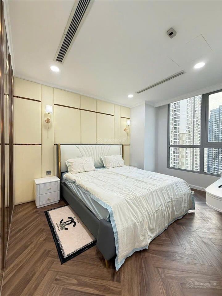 Bán căn 2pn diện tích lớn (86m2) vinhomes central park  giá chỉ 9,5 tỷ