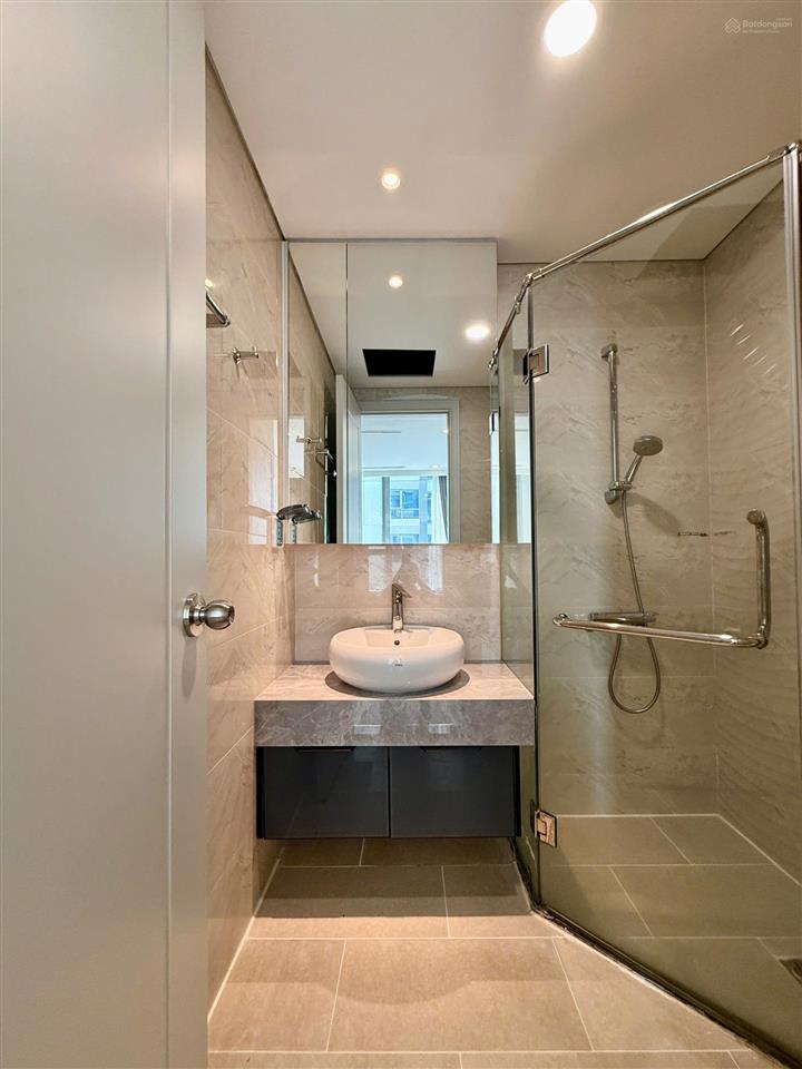 Bán căn 2pn diện tích lớn (86m2) vinhomes central park  giá chỉ 9,5 tỷ