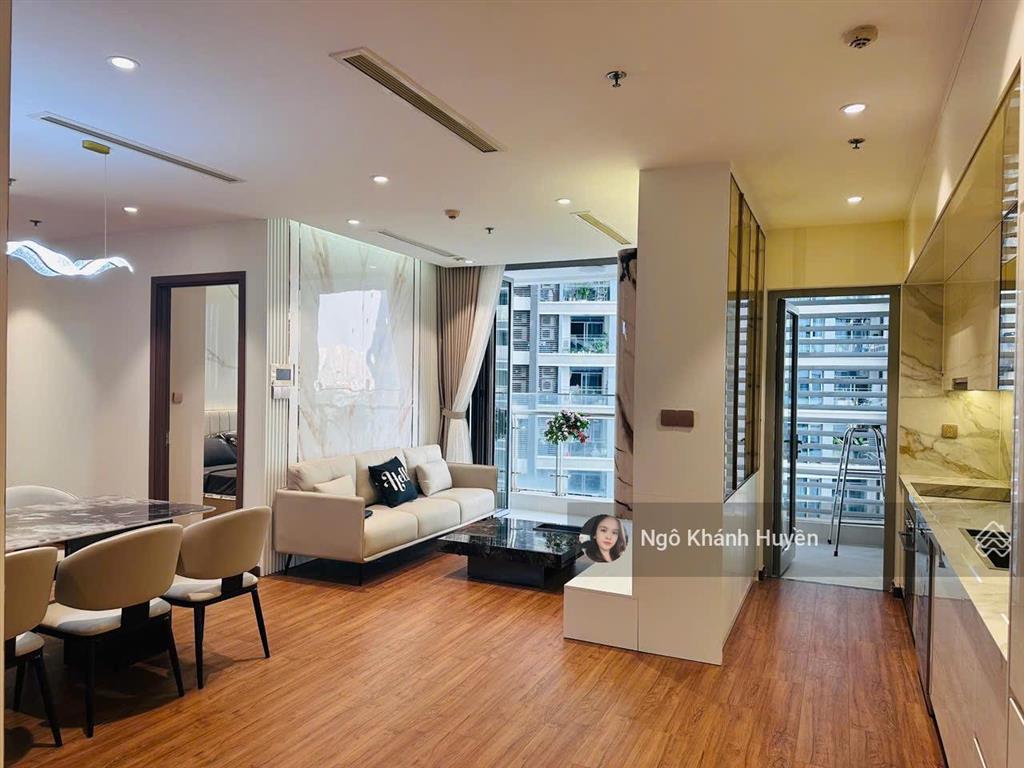 Siêu phẩm 3 phòng ngủ vinhomes  115m2 nội thất sang trọng, đã có sổ hồng