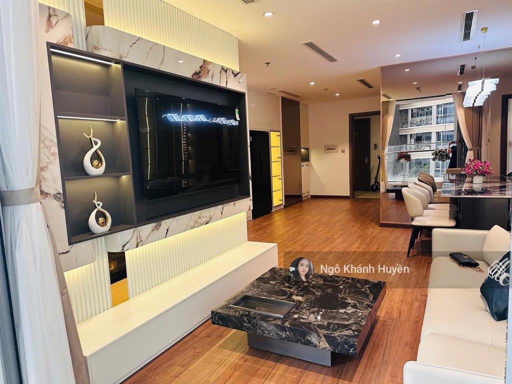 Siêu phẩm 3 phòng ngủ vinhomes  115m2 nội thất sang trọng, đã có sổ hồng