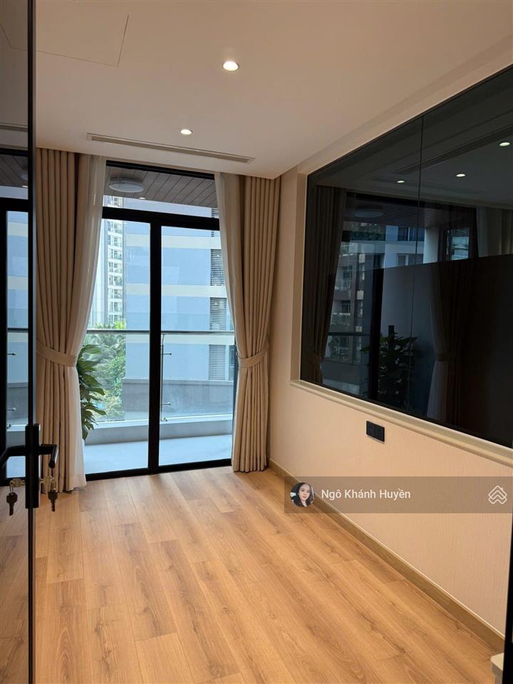 Danh sách 12 căn hộ 4 phòng ngủ đang rao bán tại vinhomes central park giá hợp lý, nội thất đẹp