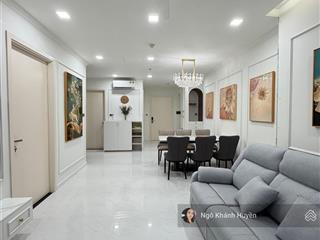 Bán gấp 2 phòng ngủ toà park 7 vinhomes  92m2 cực thoáng đã có sổ hồng.  0901 692 ***