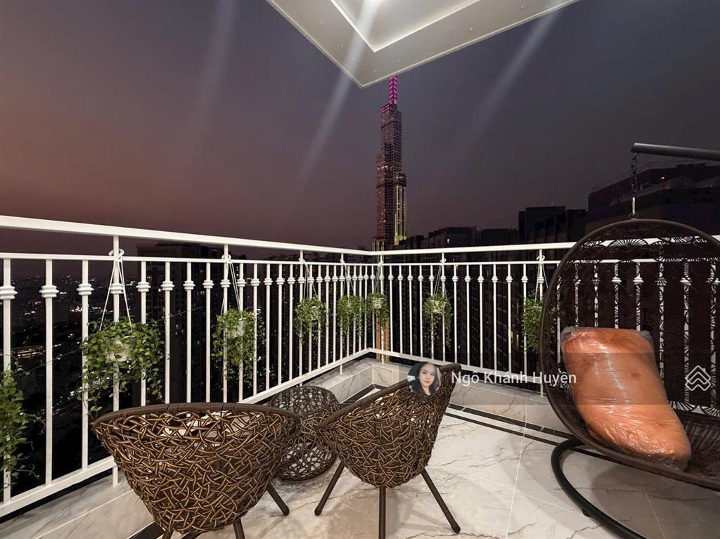 Bán gấp siêu phẩm penthouse vinhomes central park nội thất đẳng cấp 5 sao.  0901 692 ***