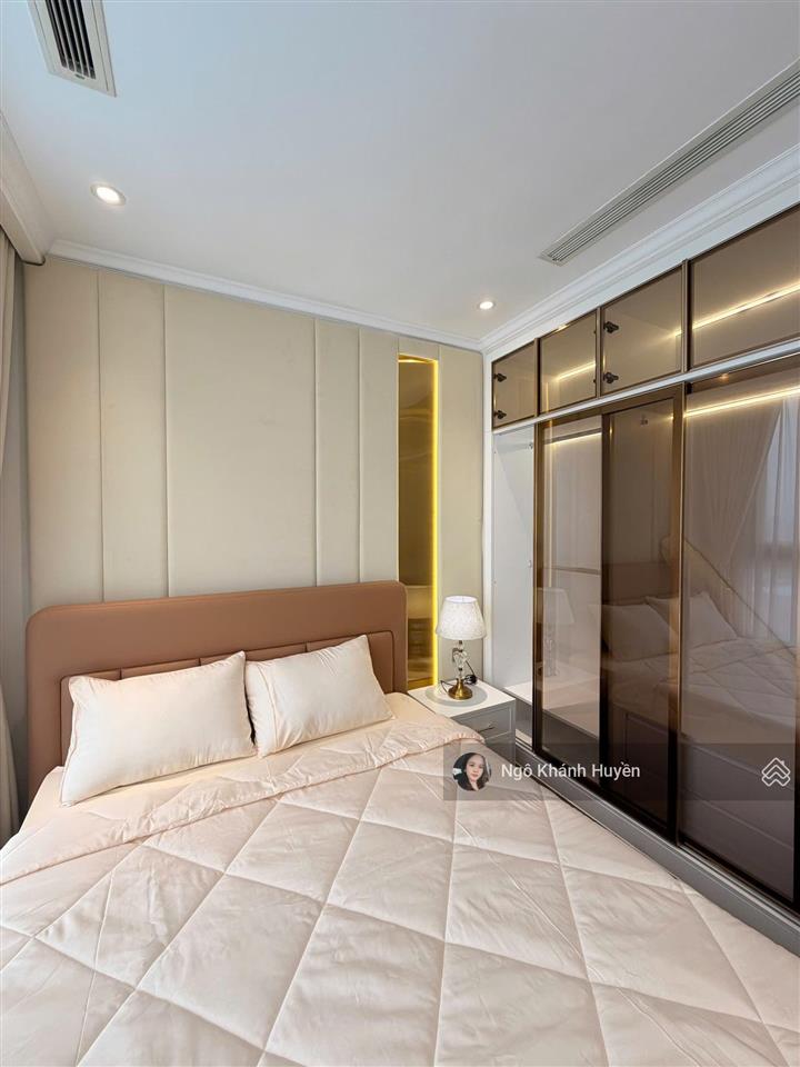 Tuyệt phẩm cần bán căn 2 phòng ngủ luxury view sông tại vinhomes central park