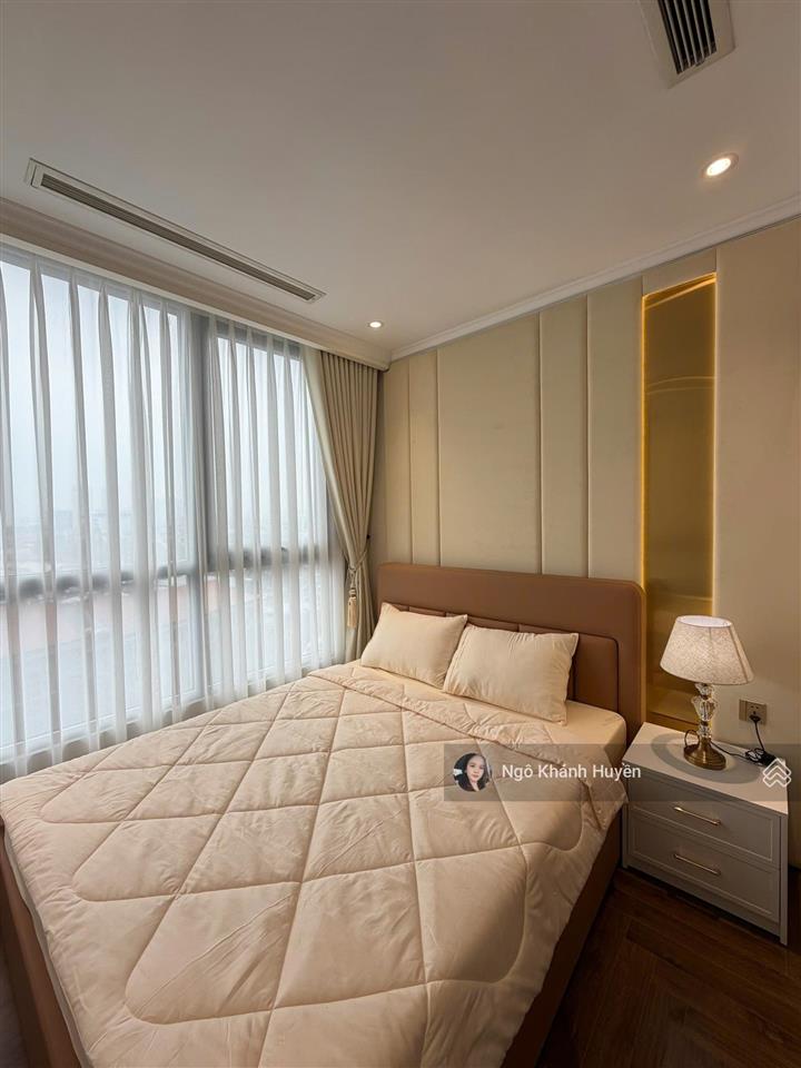 Tuyệt phẩm cần bán căn 2 phòng ngủ luxury view sông tại vinhomes central park
