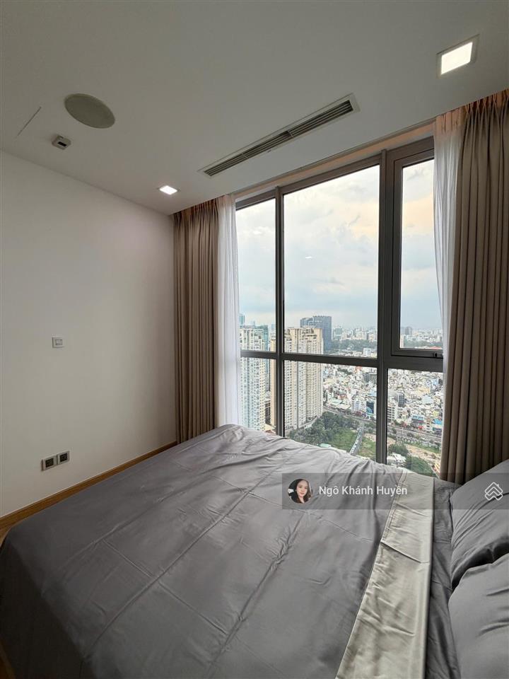Bán căn 2pn park 6 vinhomes central park , 76m2  full nội thất đẹp , giá 11.6 tỷ bao phí
