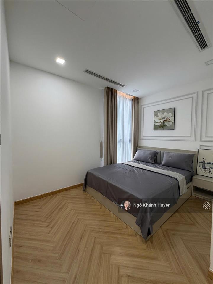 Bán căn 2pn park 6 vinhomes central park , 76m2  full nội thất đẹp , giá 11.6 tỷ bao phí
