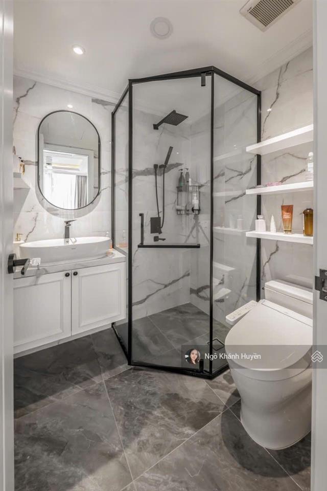 Siêu phẩm cần bán căn hộ vinhomes central park 3 phòng ngủ 108.7m2, nội thất luxury cực đẹp