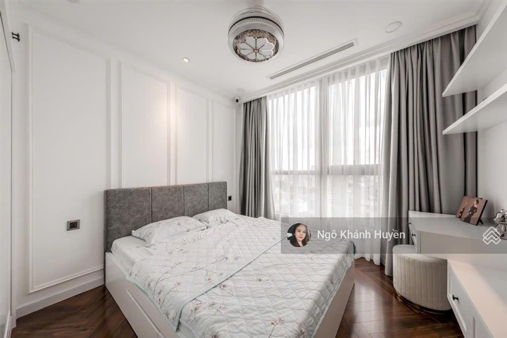 Siêu phẩm cần bán căn hộ vinhomes central park 3 phòng ngủ 108.7m2, nội thất luxury cực đẹp
