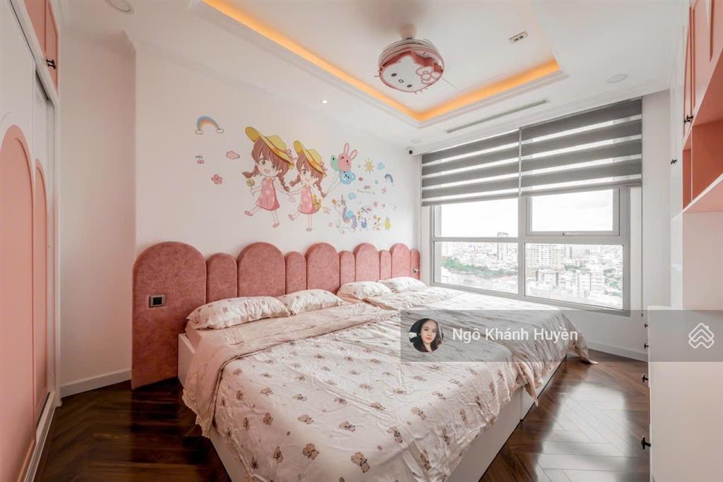 Siêu phẩm cần bán căn hộ vinhomes central park 3 phòng ngủ 108.7m2, nội thất luxury cực đẹp