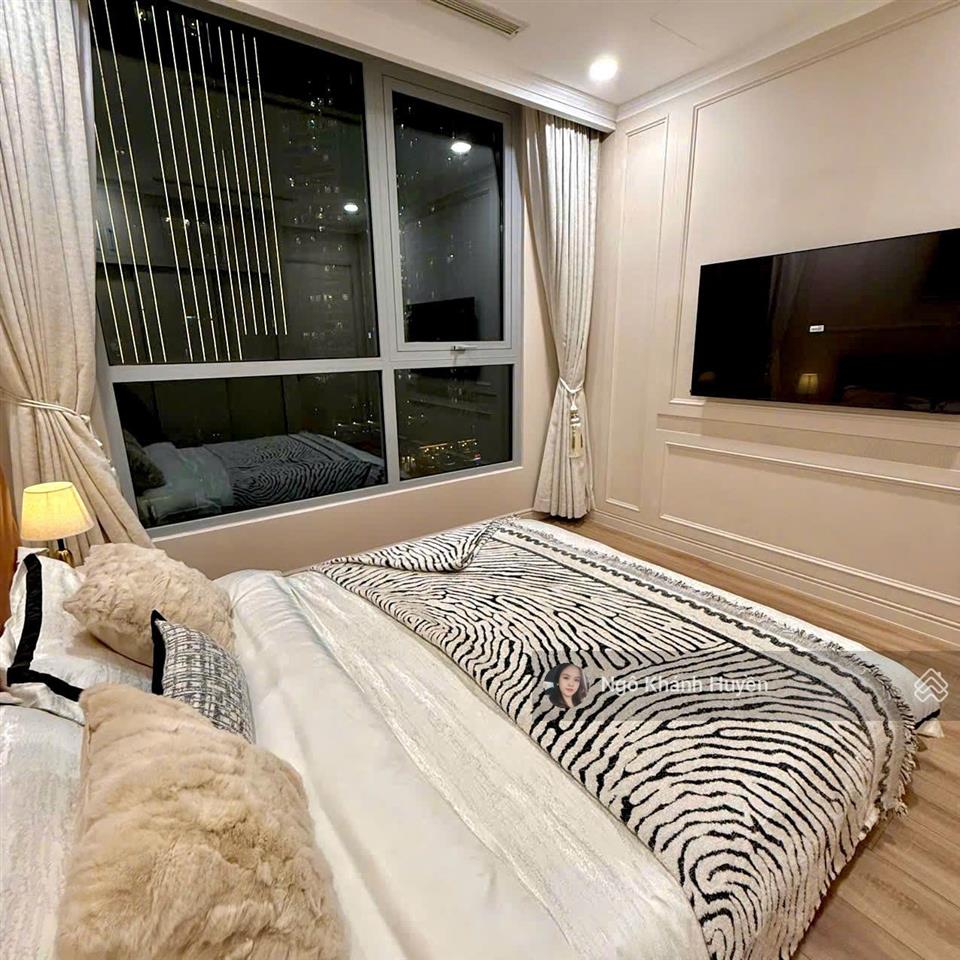 Bán nhanh siêu phẩm 4 phòng ngủ 150m vinhomes central park  nội thất cao cấp, hiện đại