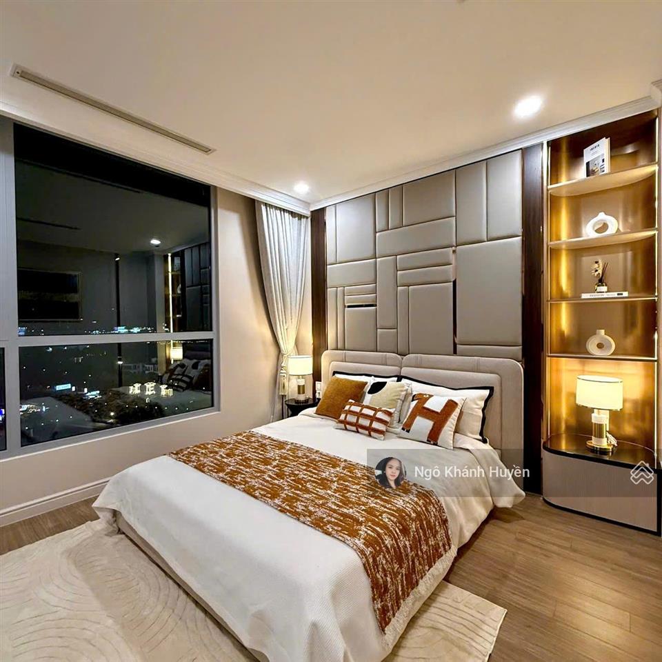 Bán nhanh siêu phẩm 4 phòng ngủ 150m vinhomes central park  nội thất cao cấp, hiện đại