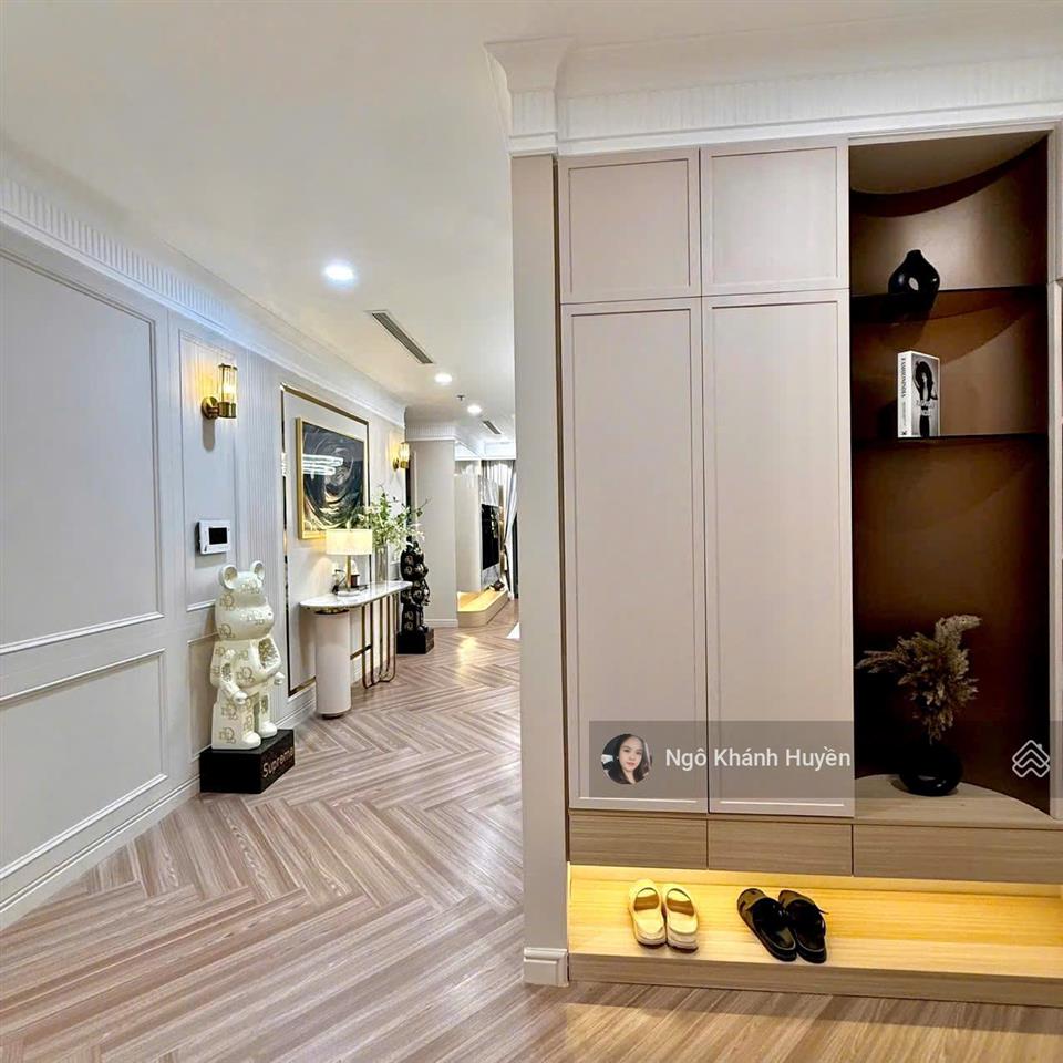 Bán nhanh siêu phẩm 4 phòng ngủ 150m vinhomes central park  nội thất cao cấp, hiện đại