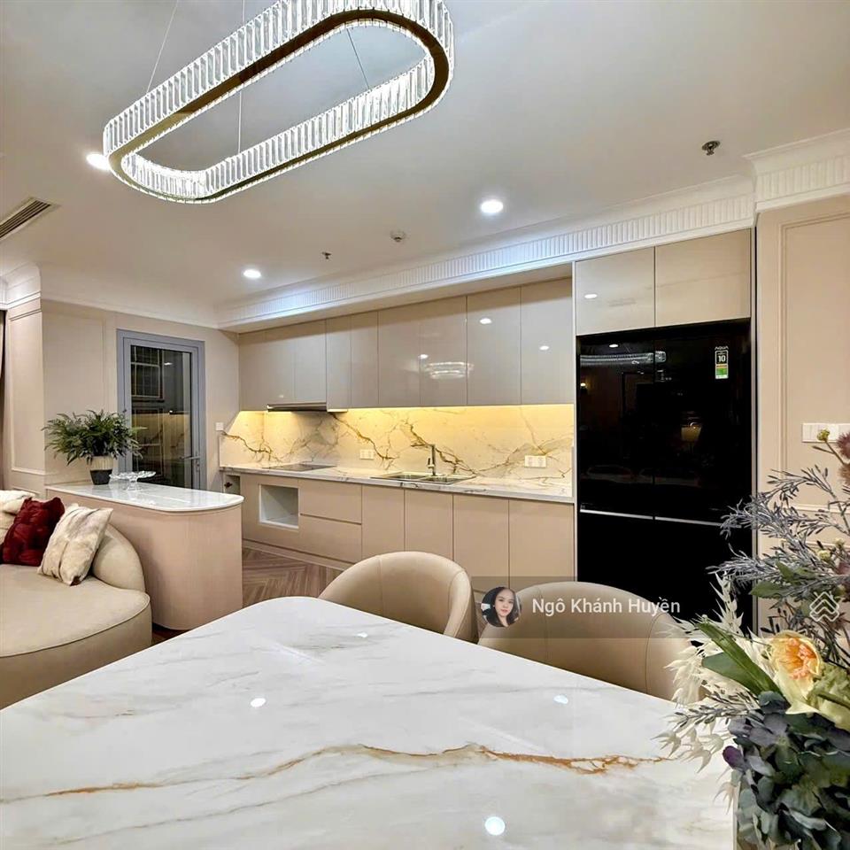 Bán nhanh siêu phẩm 4 phòng ngủ 150m vinhomes central park  nội thất cao cấp, hiện đại