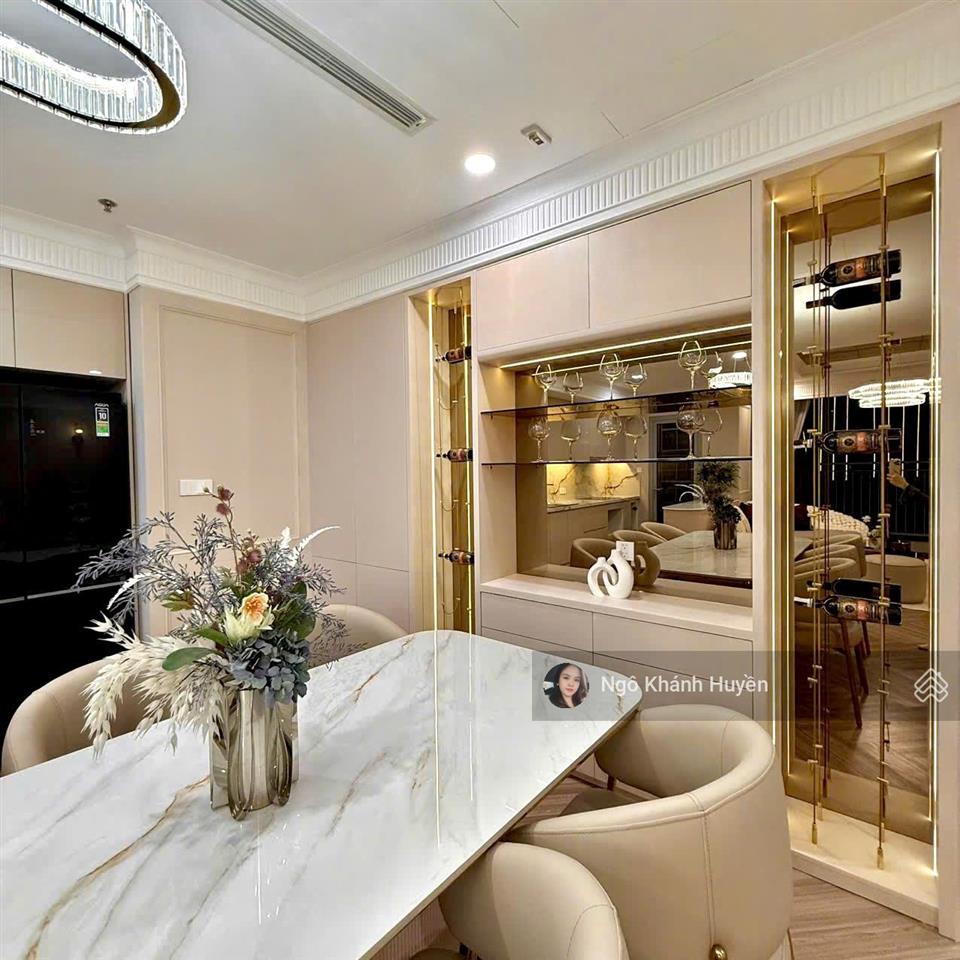 Bán nhanh siêu phẩm 4 phòng ngủ 150m vinhomes central park  nội thất cao cấp, hiện đại