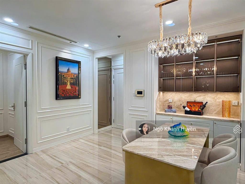 Bán căn hộ vinhomes central park tòa central 32pn,81m2,view quận 1