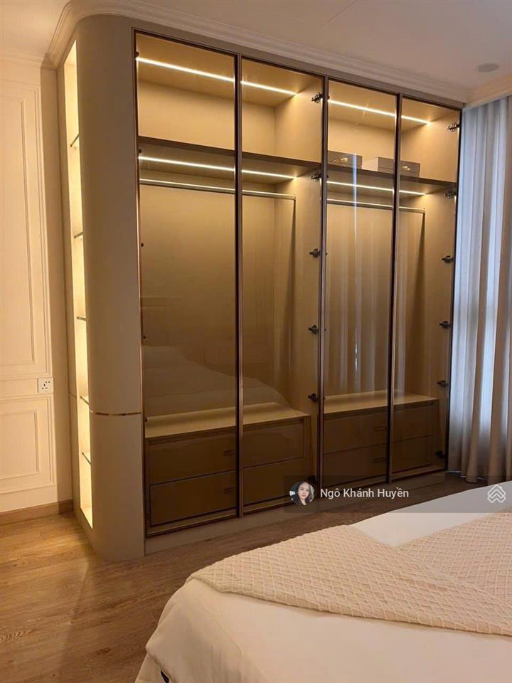 Bán căn hộ vinhomes central park tòa central 32pn,81m2,view quận 1