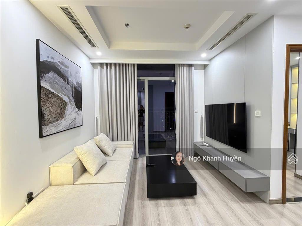 Căn hộ 2 phòng ngủ tại vinhomes central park 82m2, view thành phố, sẵn sổ hồng