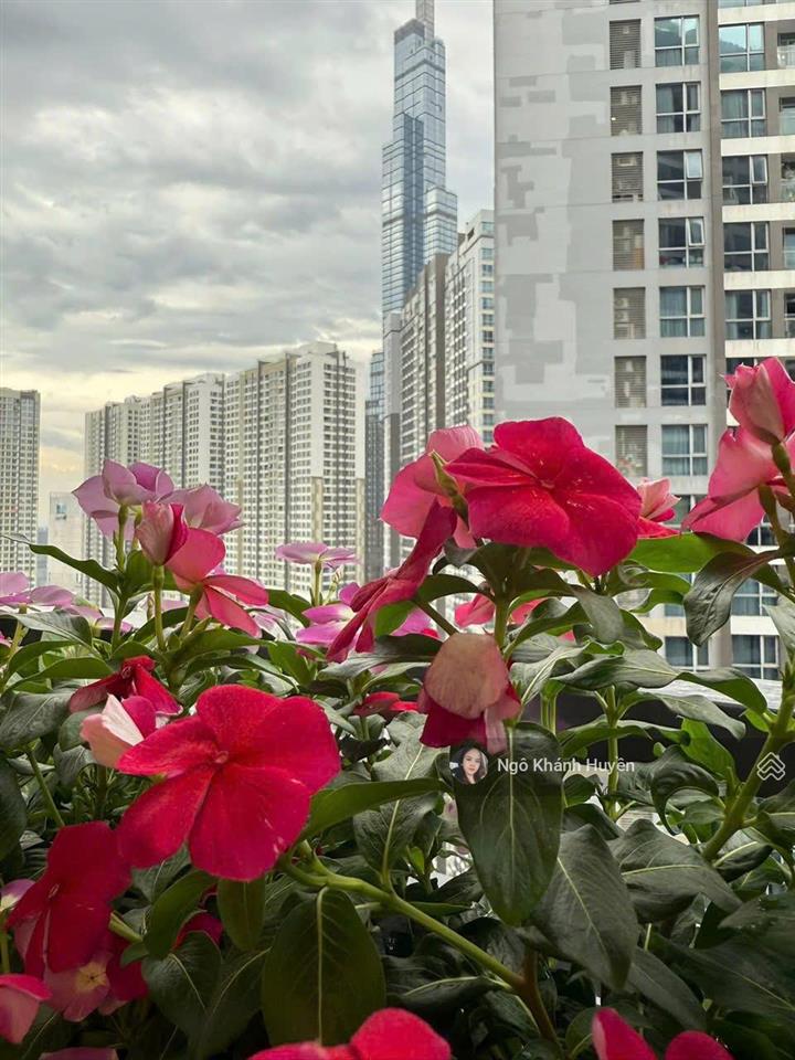 Bán căn hộ 2 phòng ngủ vinhomes central park view landmark 81 cực đẹp, 83m2, đã có sổ hồng