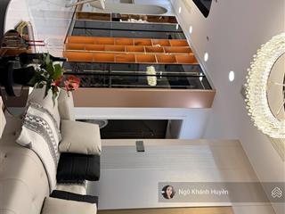 Bán căn hộ cc vinhomes central park, 16.2 tỷ, 83m2, đẹp, nhiều tiện ích