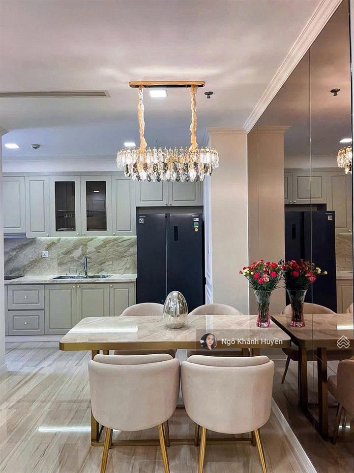 Bán căn hộ 2 phòng ngủ vinhomes central park, dt 89m2 rộng rãi, vuông vắn, đã có sổ hồng, giá tốt