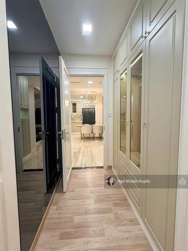 Bán căn hộ 2 phòng ngủ vinhomes central park, dt 89m2 rộng rãi, vuông vắn, đã có sổ hồng, giá tốt