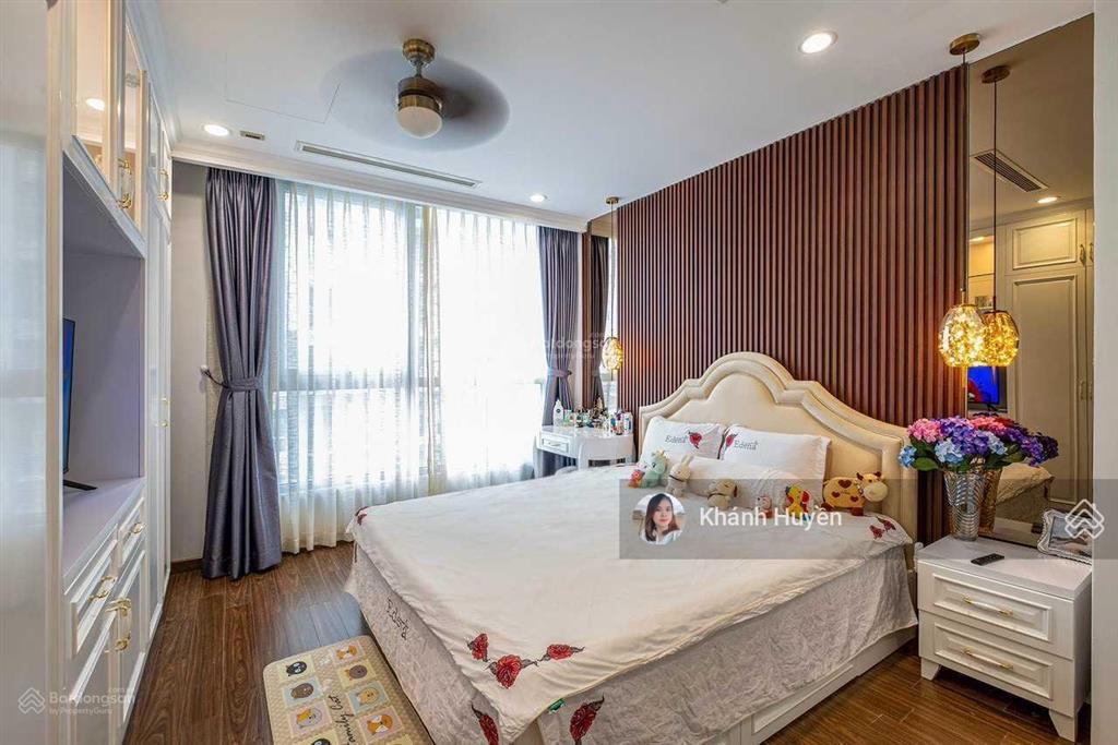 Cho thuê căn hộ 3 phòng ngủ vinhomes central park, 135,2m2 view sông.  0901 692 ***