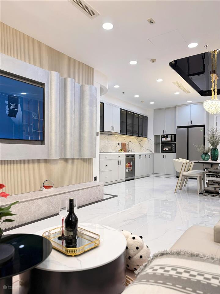 Bán căn hộ 2 phòng ngủ landmark 81 view công viên sông sài gòn nội thất cao cấp sổ hồng