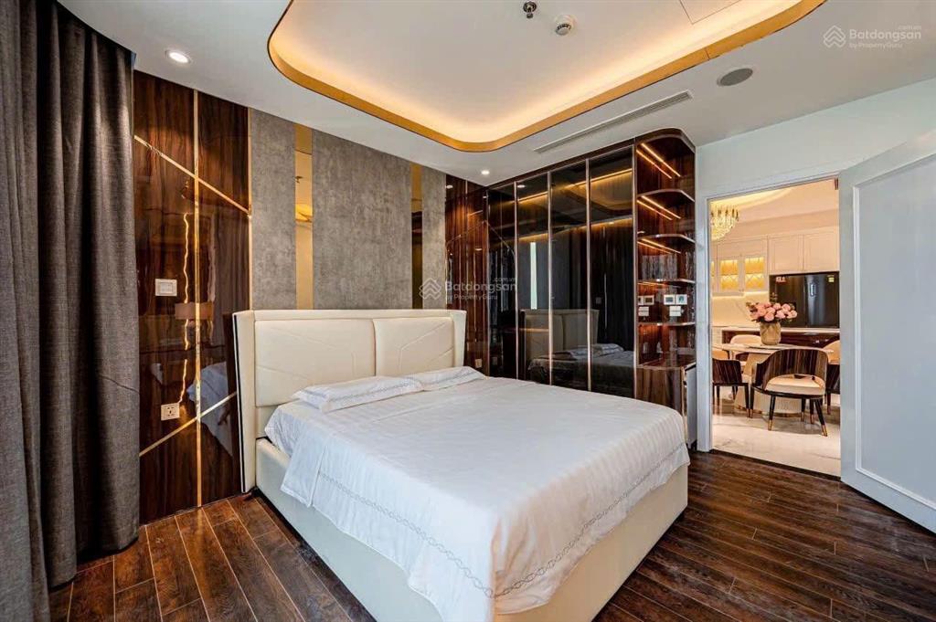 Bán căn hộ 3 phòng ngủ nổi bật tòa landmark 81
