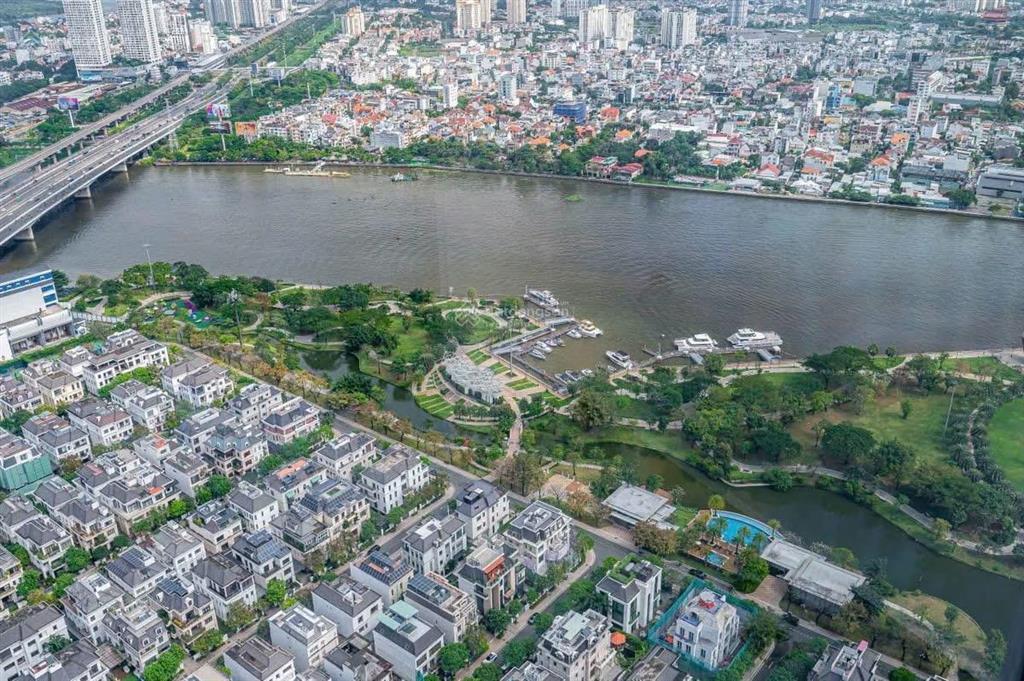 Bán căn hộ 3 phòng ngủ nổi bật tòa landmark 81