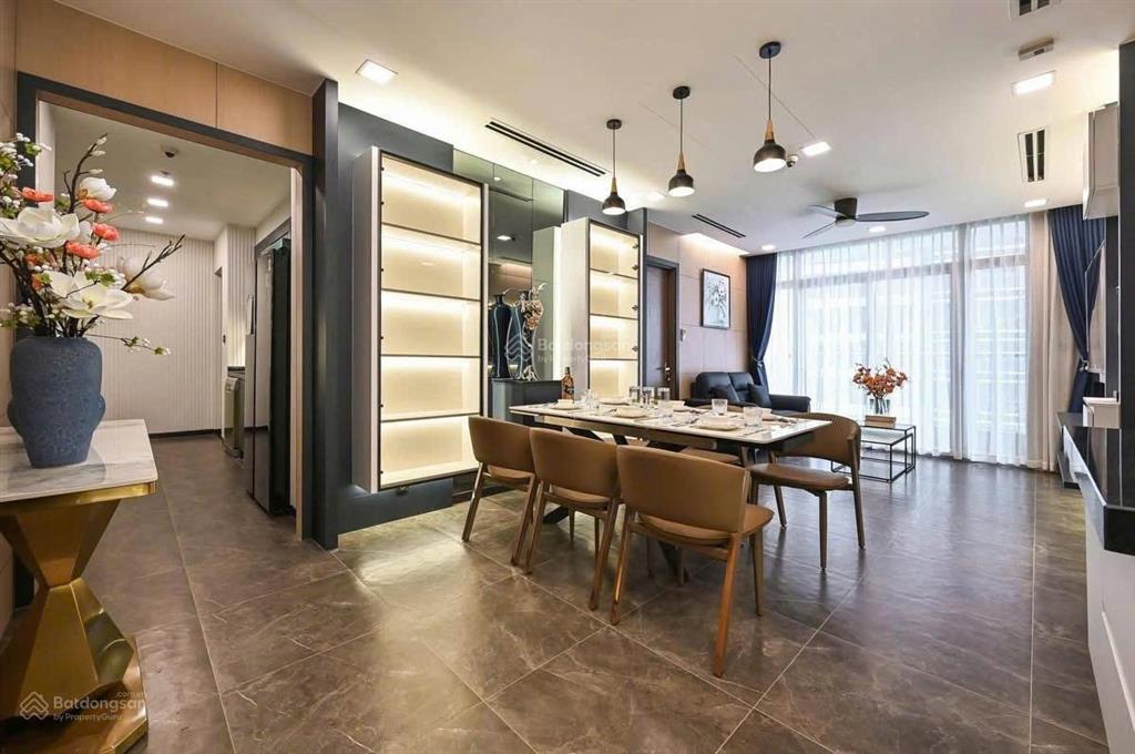 Bán gấp căn hộ 2pn, 2wc, 78m2 tại the landmark 81, 15 tỷ, bình thạnh, hcm
