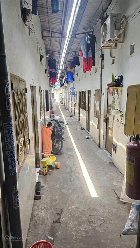 Bán mặt tiền kinh doanh có 2 căn nhà cấp 4 liền kề và 21 phòng trọ phía sau