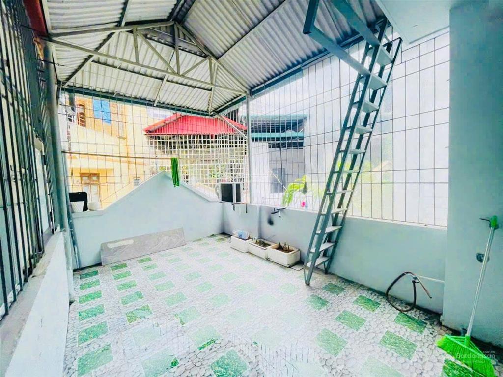 Cho thuê nhà riêng 130m2, 15 triệu vnd, ngõ 15 phương mai, phường bạch mai, hà nội